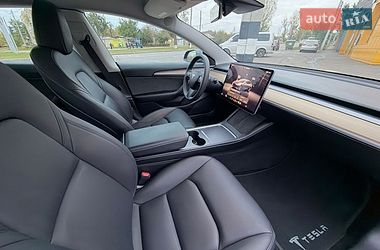 Седан Tesla Model 3 2023 в Харкові