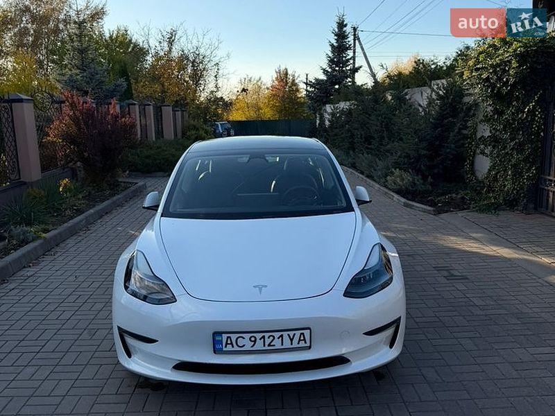 Седан Tesla Model 3 2023 в Нововолынске фото 10 Седан Tesla Model 3 2023 в Нововолынске