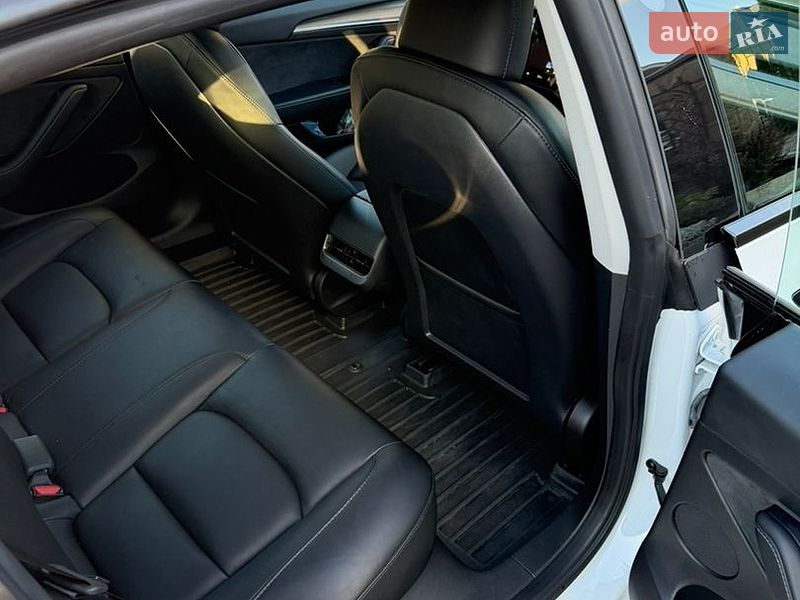 Седан Tesla Model 3 2023 в Нововолынске фото 15 Седан Tesla Model 3 2023 в Нововолынске