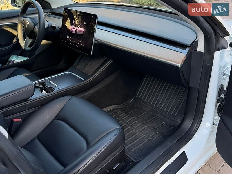 Седан Tesla Model 3 2023 в Нововолынске фото 17 Седан Tesla Model 3 2023 в Нововолынске