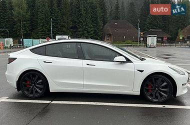 Седан Tesla Model 3 2020 в Великих Мостах