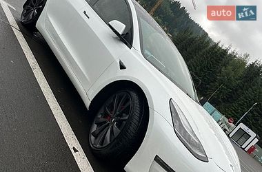 Седан Tesla Model 3 2020 в Великих Мостах