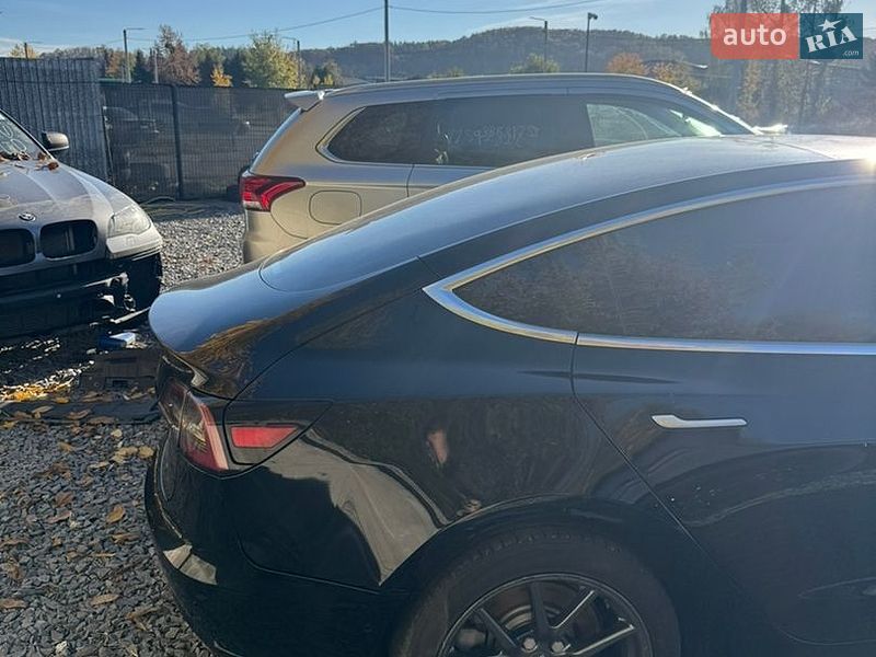 Седан Tesla Model 3 2019 в Львові фото 7 Седан Tesla Model 3 2019 в Львові