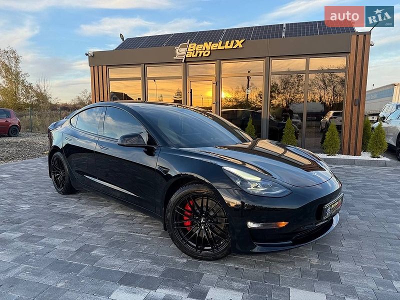 Tesla Model 3 2021