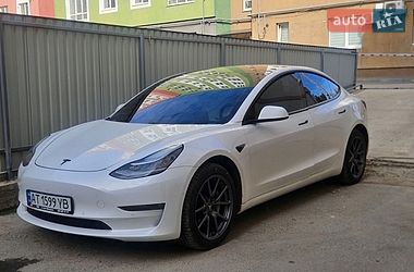 Седан Tesla Model 3 2019 в Івано-Франківську