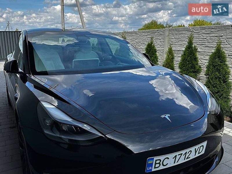 Tesla Model 3 2021