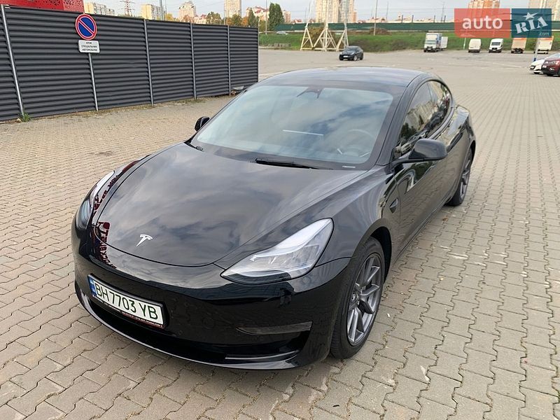 Седан Tesla Model 3 2022 в Києві