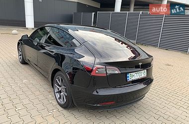 Седан Tesla Model 3 2022 в Києві