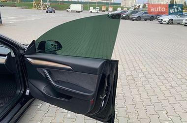 Седан Tesla Model 3 2022 в Києві