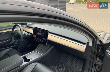 Седан Tesla Model 3 2022 в Києві