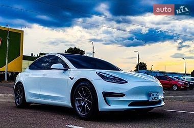 Седан Tesla Model 3 2020 в Белой Церкви