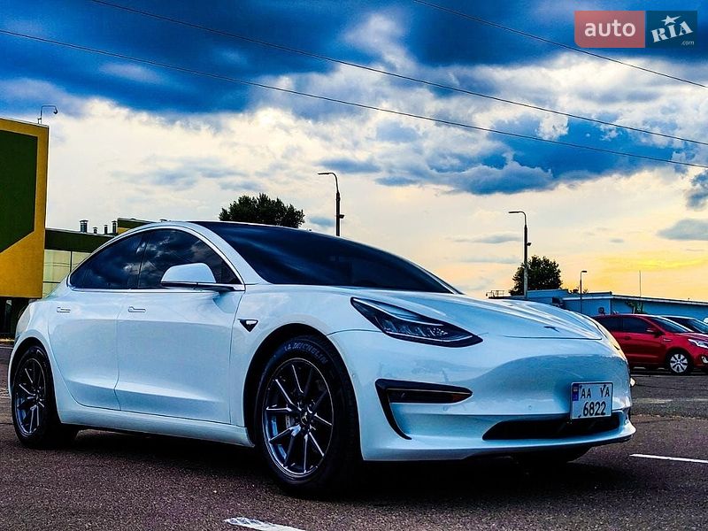 Tesla Model 3 2020 Tesla Model 3 2020