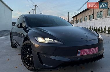 Седан Tesla Model 3 2025 в Львове