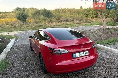 Седан Tesla Model 3 2020 в Львові
