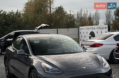 Седан Tesla Model 3 2023 в Дніпрі