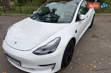 Седан Tesla Model 3 2020 в Киеве