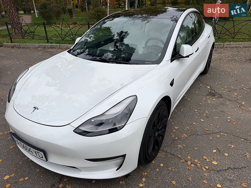 Седан Tesla Model 3 2020 в Києві