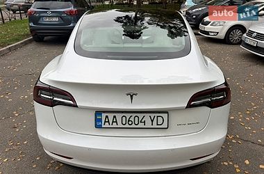 Седан Tesla Model 3 2020 в Києві