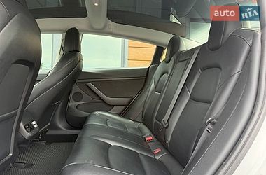Седан Tesla Model 3 2021 в Рівному