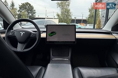 Седан Tesla Model 3 2021 в Рівному
