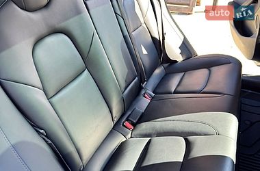 Седан Tesla Model 3 2022 в Львове