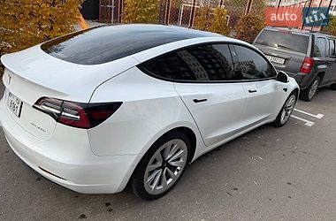 Седан Tesla Model 3 2022 в Киеве