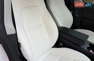 Седан Tesla Model 3 2022 в Киеве