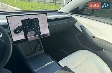 Седан Tesla Model 3 2025 в Харькове