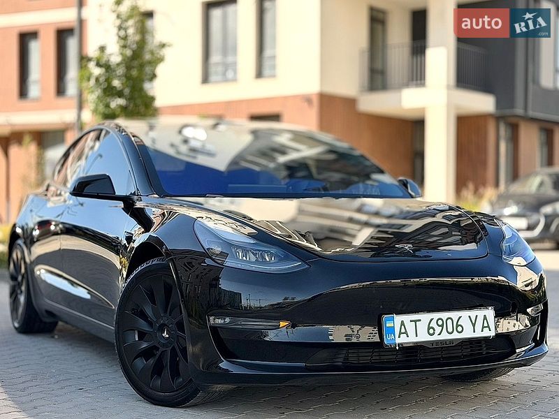 Tesla Model 3 2022