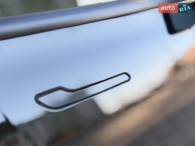 Седан Tesla Model 3 2022 в Івано-Франківську