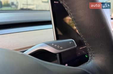 Седан Tesla Model 3 2022 в Івано-Франківську