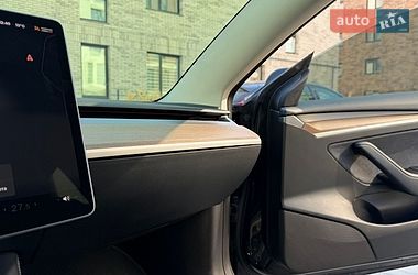 Седан Tesla Model 3 2022 в Івано-Франківську