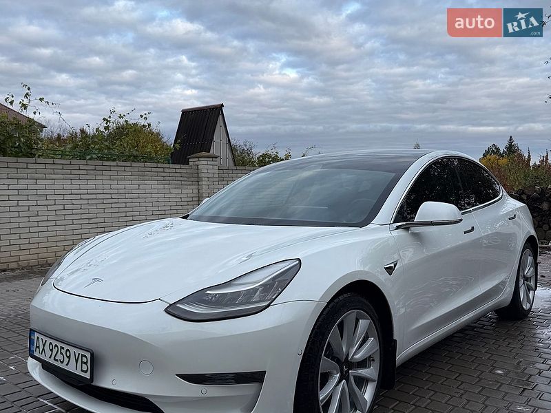 Седан Tesla Model 3 2020 в Харькове фото Седан Tesla Model 3 2020 в Харькове