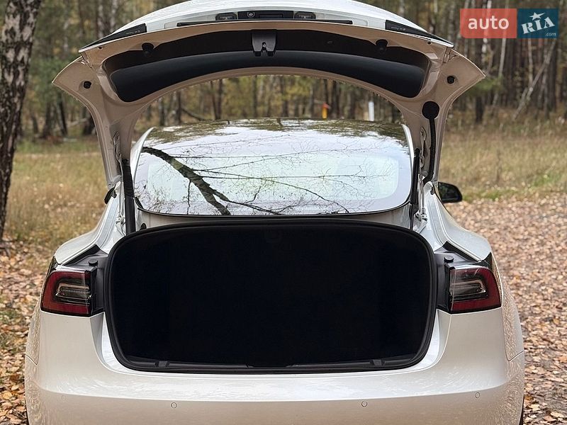 Седан Tesla Model 3 2022 в Бучі фото 12 Седан Tesla Model 3 2022 в Бучі
