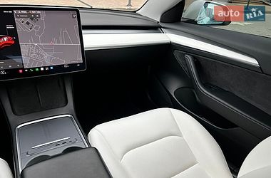 Седан Tesla Model 3 2020 в Виннице