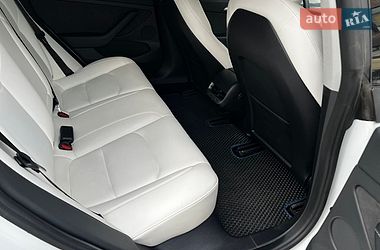 Седан Tesla Model 3 2020 в Виннице