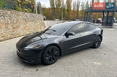 Седан Tesla Model 3 2024 в Вінниці