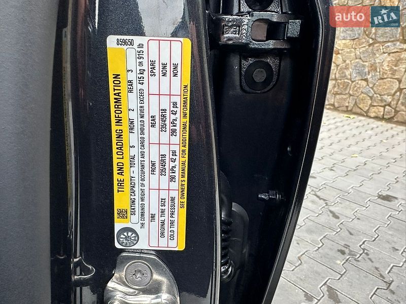 Седан Tesla Model 3 2024 в Виннице
