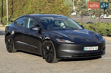Седан Tesla Model 3 2024 в Дніпрі