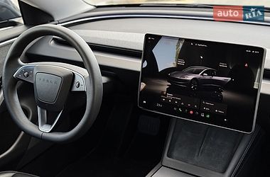 Седан Tesla Model 3 2024 в Дніпрі