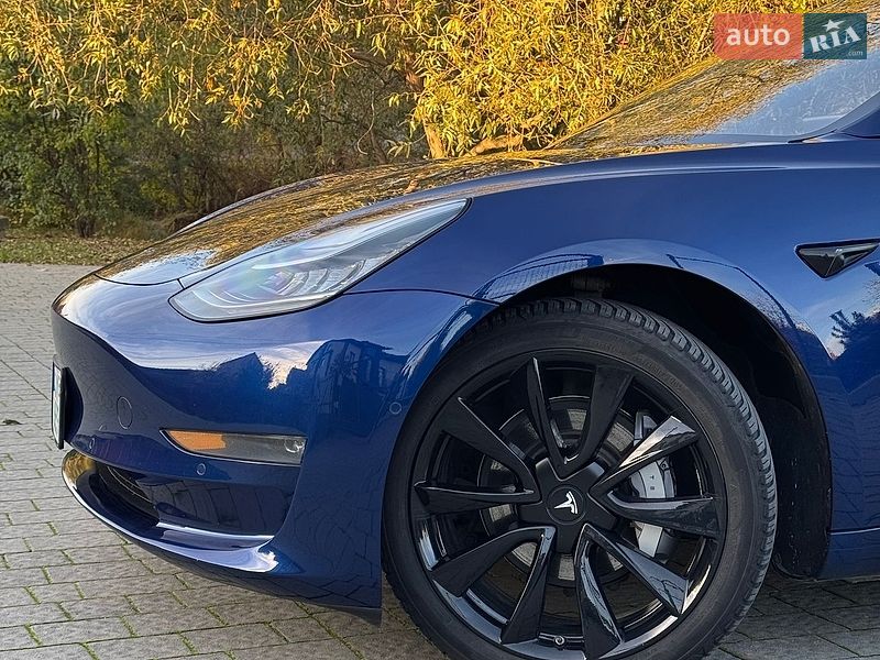 Седан Tesla Model 3 2018 в Львові фото 10 Седан Tesla Model 3 2018 в Львові