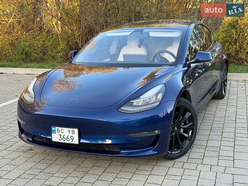 Tesla Model 3 2018