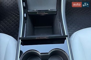 Седан Tesla Model 3 2018 в Львові фото 35 Седан Tesla Model 3 2018 в Львові