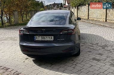 Седан Tesla Model 3 2022 в Львове
