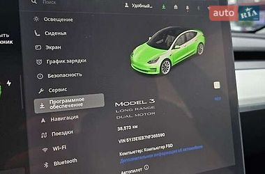 Седан Tesla Model 3 2022 в Киеве