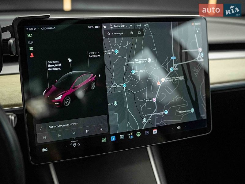 Седан Tesla Model 3 2019 в Черновцах