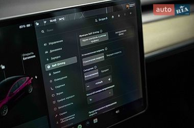 Седан Tesla Model 3 2019 в Черновцах