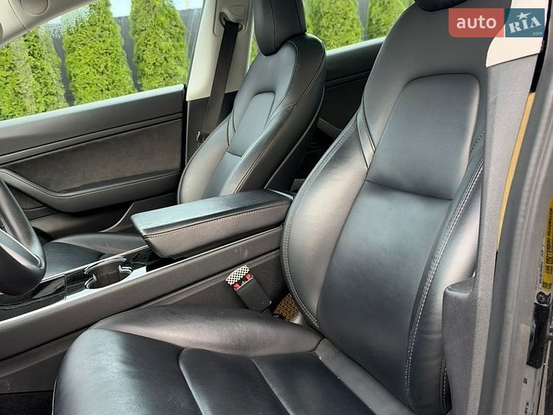Седан Tesla Model 3 2020 в Каменец-Подольском