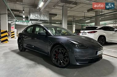 Седан Tesla Model 3 2022 в Черкассах