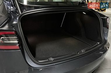 Седан Tesla Model 3 2022 в Черкассах